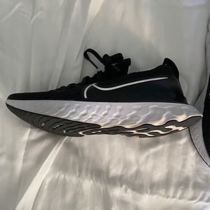 Nike infinity reacts